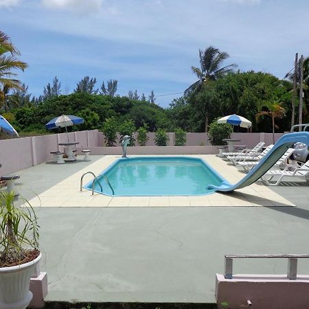 Residencial Bahia Sol Hotel Nova Vicosa Bagian luar foto