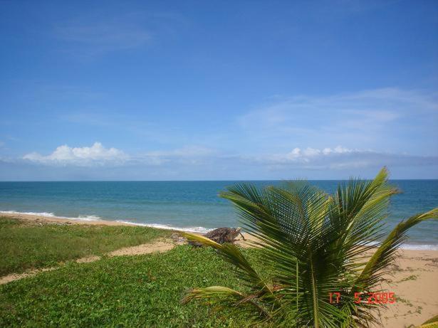 Residencial Bahia Sol Hotel Nova Vicosa Bagian luar foto